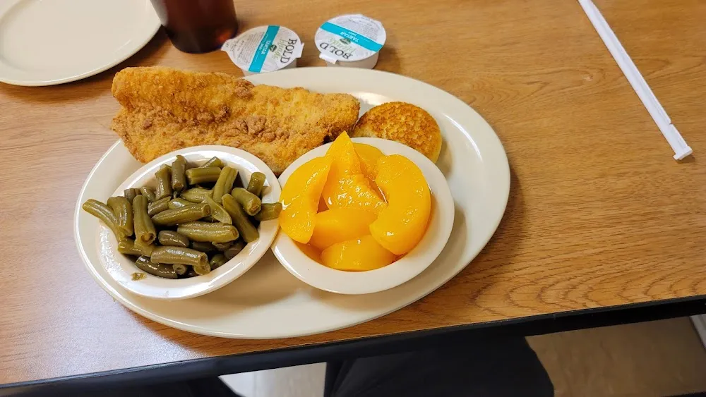 Fried Catfish with Green Beans & Sliced Peaches
